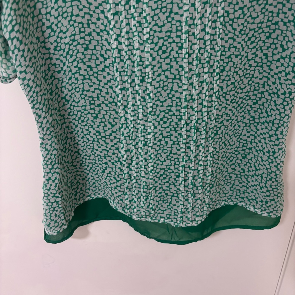 Pendleton Silk Green White Patterned Pintuck Blou… - image 8